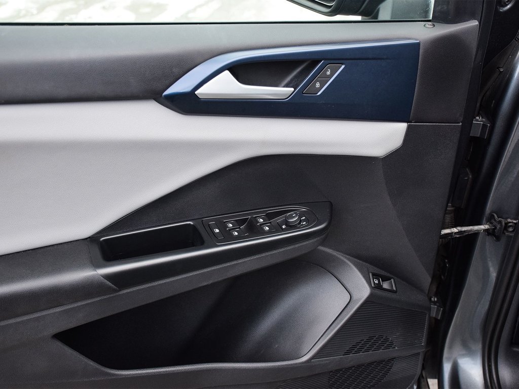 2022 Volkswagen Taos Comfortline in Mississauga, Ontario - 9 - w1024h768px