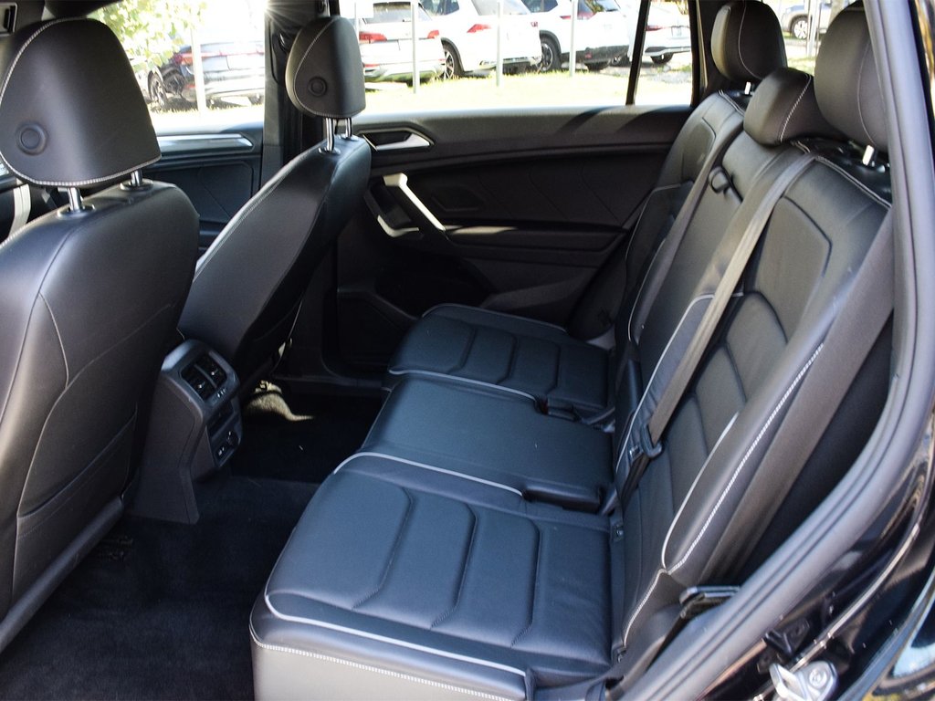 2021 Volkswagen Tiguan Highline in Mississauga, Ontario - 11 - w1024h768px