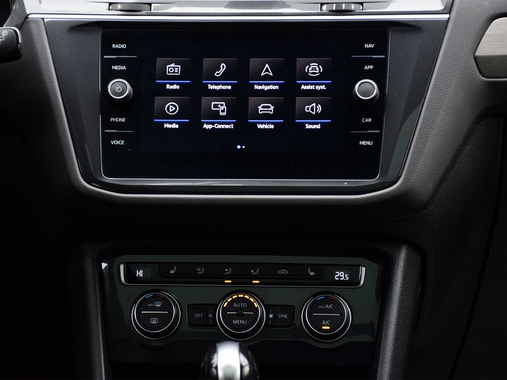 2021 Volkswagen Tiguan Comfortline in Mississauga, Ontario - 14 - w1024h768px