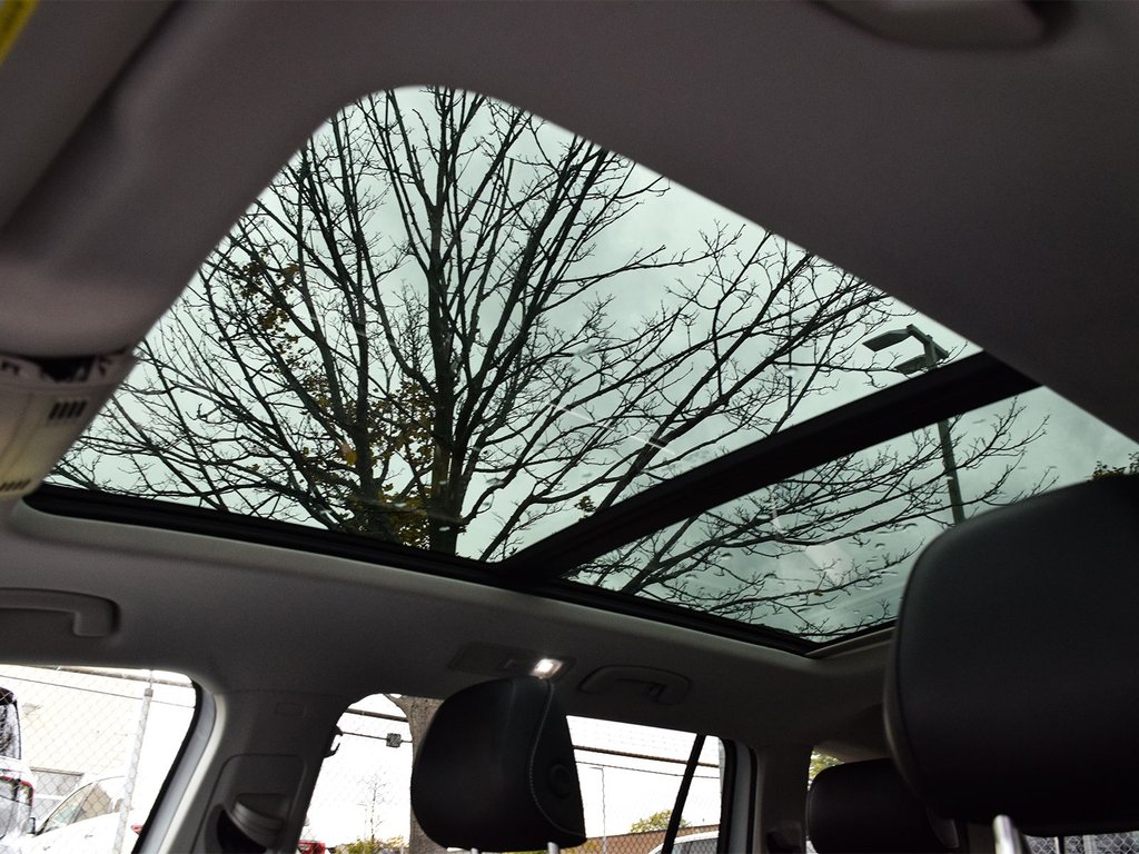 2021 Volkswagen Tiguan Comfortline in Mississauga, Ontario - 10 - w1024h768px