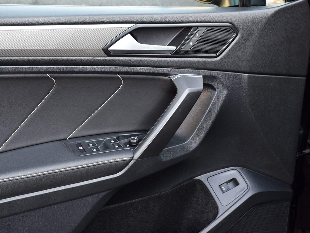 2022 Volkswagen Tiguan Comfortline R-Line Black Edition in Mississauga, Ontario - 10 - w1024h768px