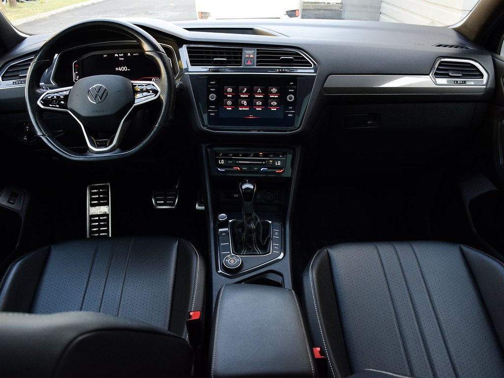 2022 Volkswagen Tiguan Comfortline R-Line Black Edition in Mississauga, Ontario - 14 - w1024h768px