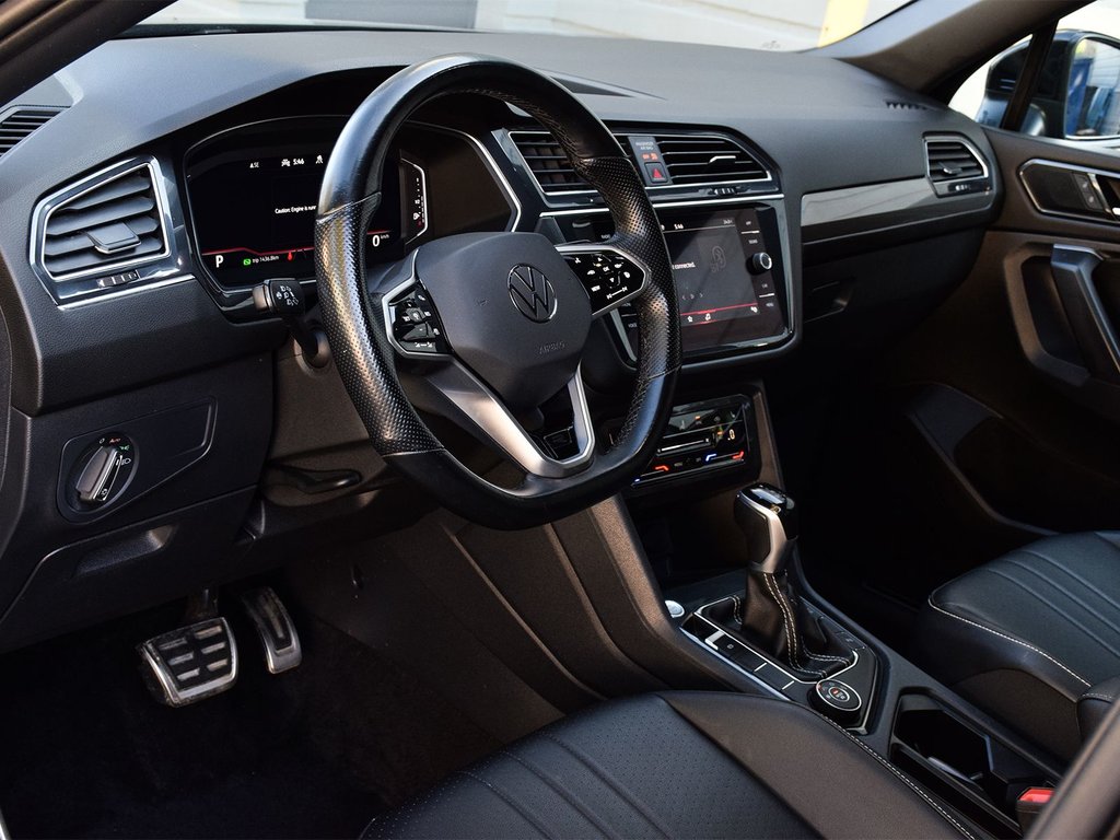 2022 Volkswagen Tiguan Comfortline R-Line Black Edition in Mississauga, Ontario - 7 - w1024h768px
