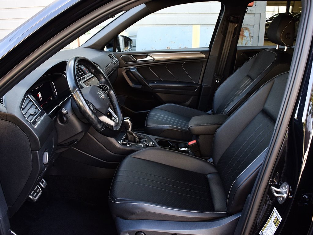 2022 Volkswagen Tiguan Comfortline R-Line Black Edition in Mississauga, Ontario - 8 - w1024h768px
