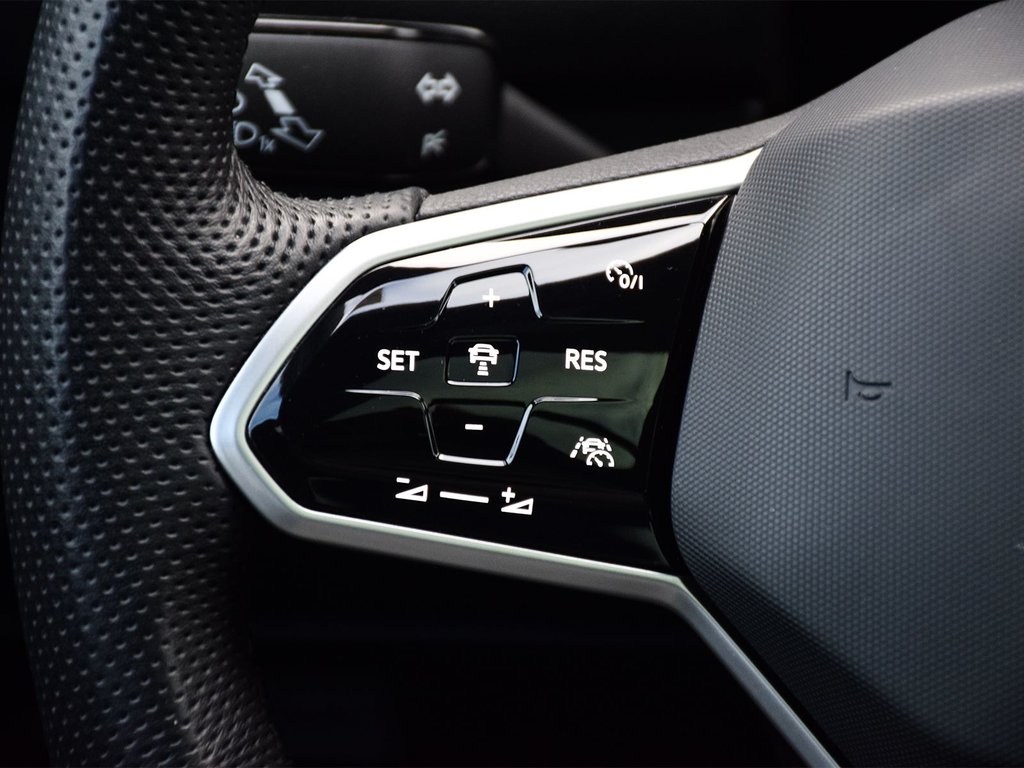 2022 Volkswagen Tiguan Comfortline R-Line Black Edition in Mississauga, Ontario - 23 - w1024h768px