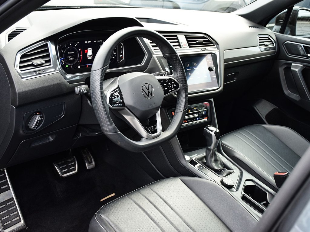 2022 Volkswagen Tiguan Comfortline R-Line Black Edition in Mississauga, Ontario - 8 - w1024h768px