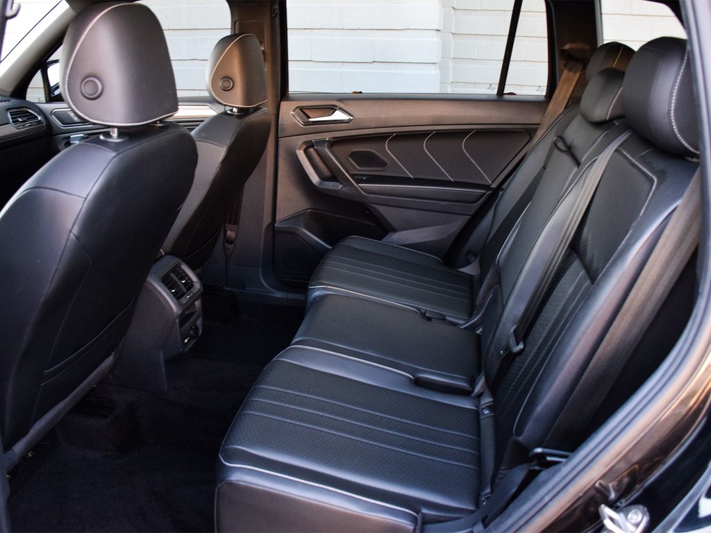 2022 Volkswagen Tiguan Comfortline R-Line Black Edition in Mississauga, Ontario - 11 - w1024h768px