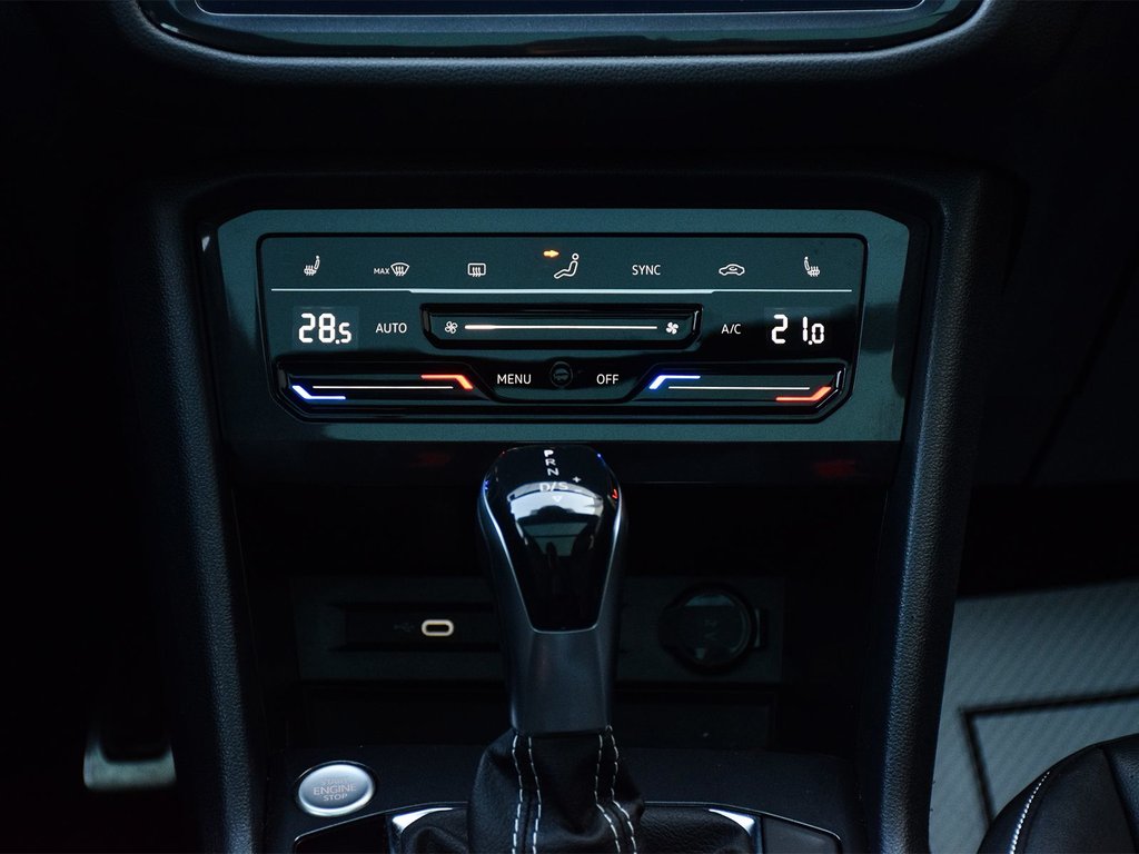 2022 Volkswagen Tiguan Comfortline R-Line Black Edition in Mississauga, Ontario - 16 - w1024h768px