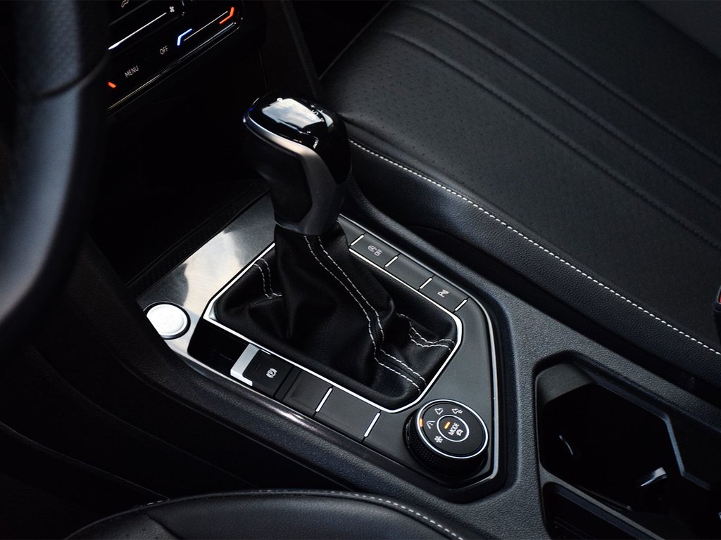 2022 Volkswagen Tiguan Comfortline R-Line Black Edition in Mississauga, Ontario - 8 - w1024h768px