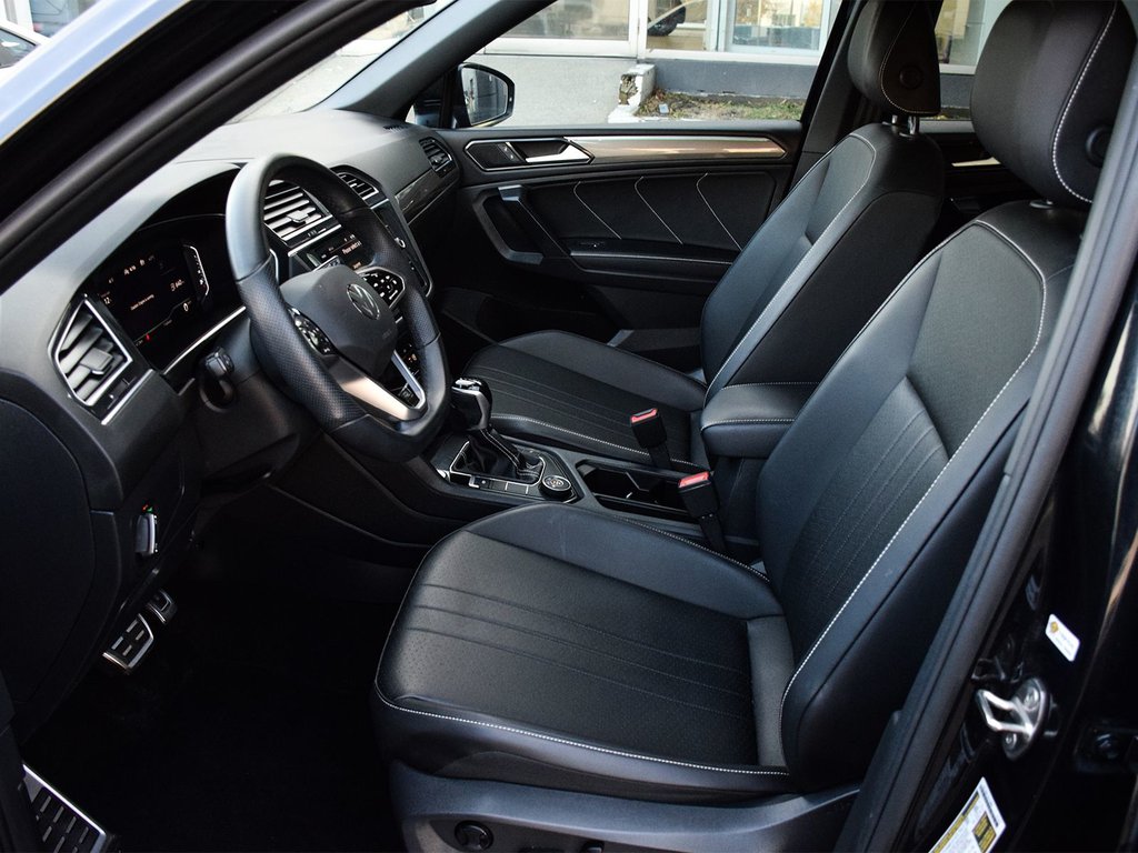 2022 Volkswagen Tiguan Comfortline R-Line Black Edition in Mississauga, Ontario - 7 - w1024h768px