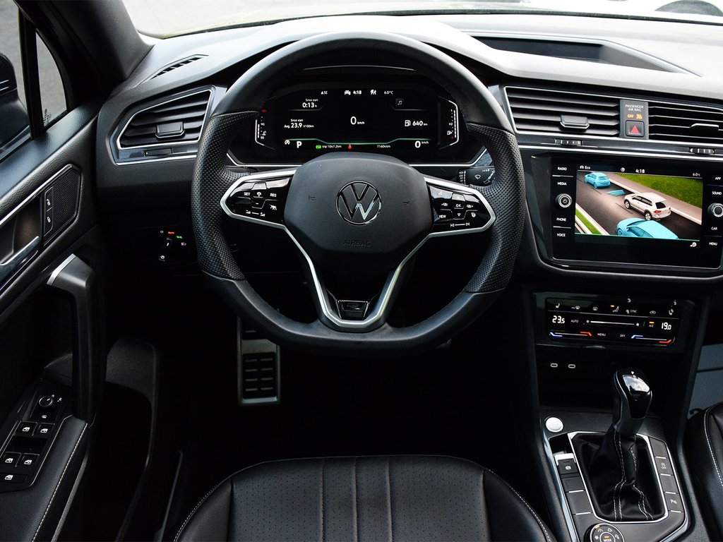 2022 Volkswagen Tiguan Comfortline R-Line Black Edition in Mississauga, Ontario - 18 - w1024h768px