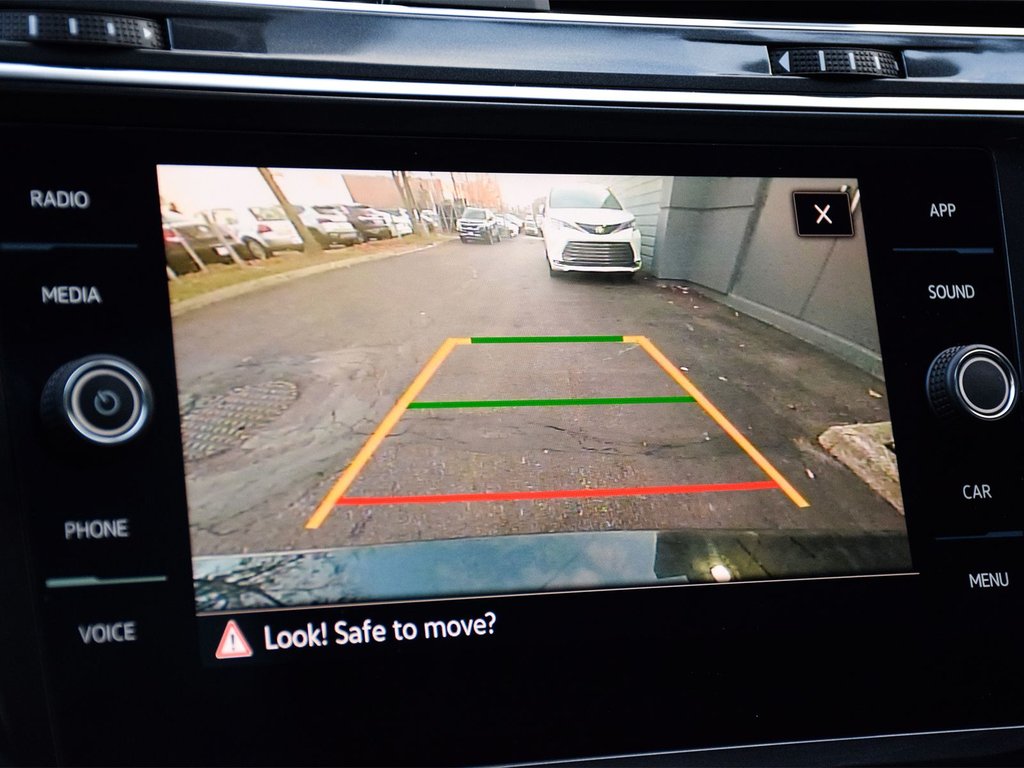 2022 Volkswagen Tiguan Comfortline R-Line Black Edition in Mississauga, Ontario - 23 - w1024h768px