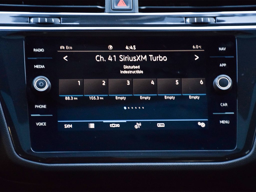 2022 Volkswagen Tiguan Highline R-Line in Mississauga, Ontario - 14 - w1024h768px