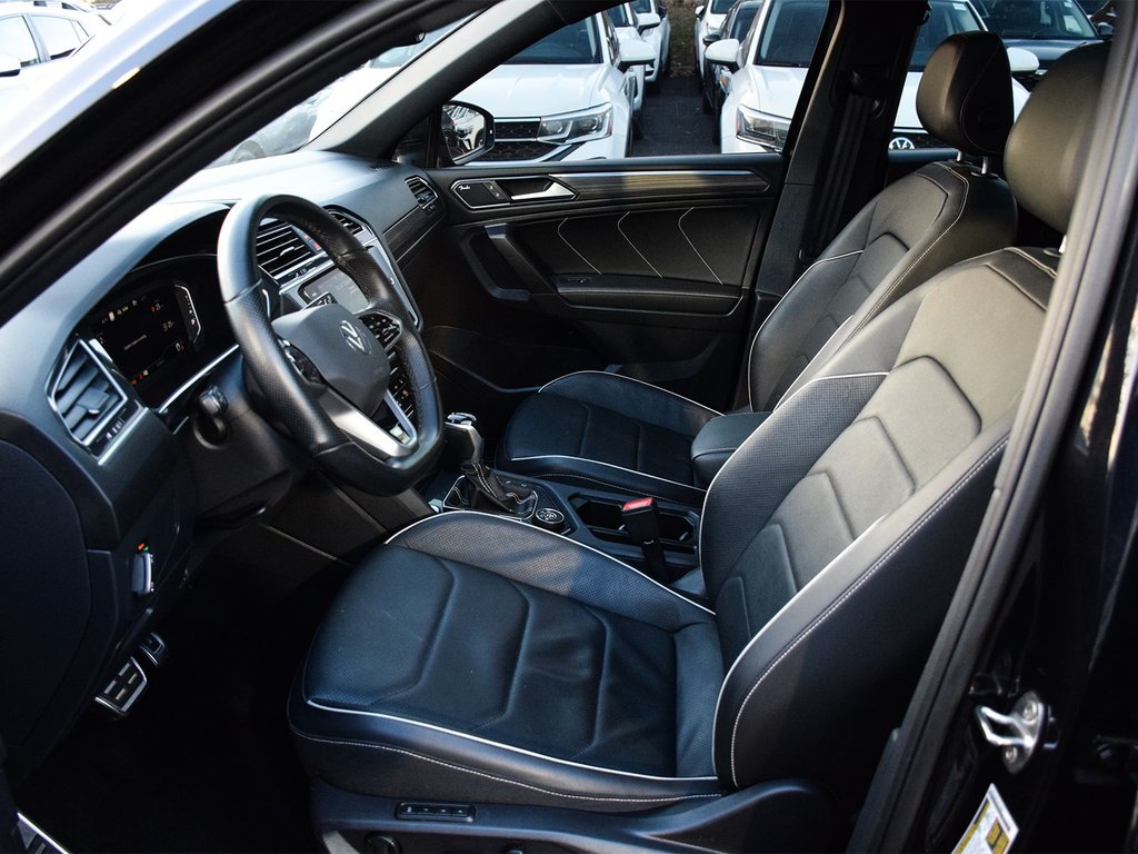 2022 Volkswagen Tiguan Highline R-Line in Mississauga, Ontario - 6 - w1024h768px