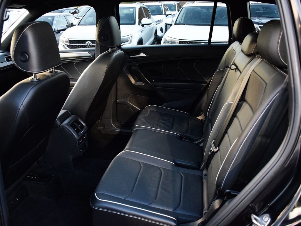 2022 Volkswagen Tiguan Highline R-Line in Mississauga, Ontario - 10 - w1024h768px