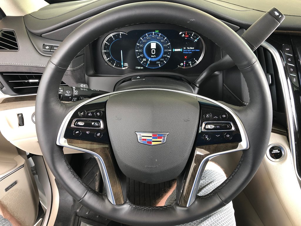 Surgenor Ottawa 2019 Cadillac Escalade Premium Luxury