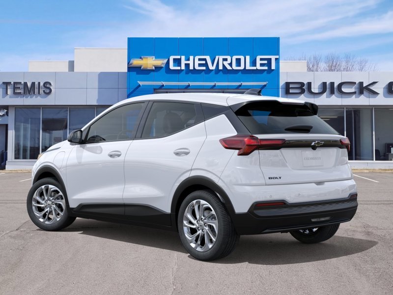 2027 Chevrolet Bolt in Témiscouata-sur-le-Lac, Quebec - 3 - w1024h768px