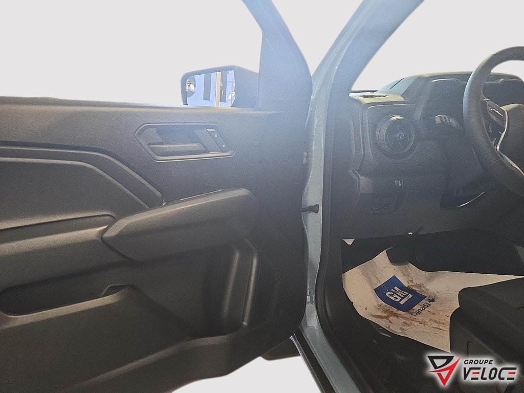 2026 Chevrolet Colorado WT in Riviere-du-Loup, Quebec - 10 - w1024h768px
