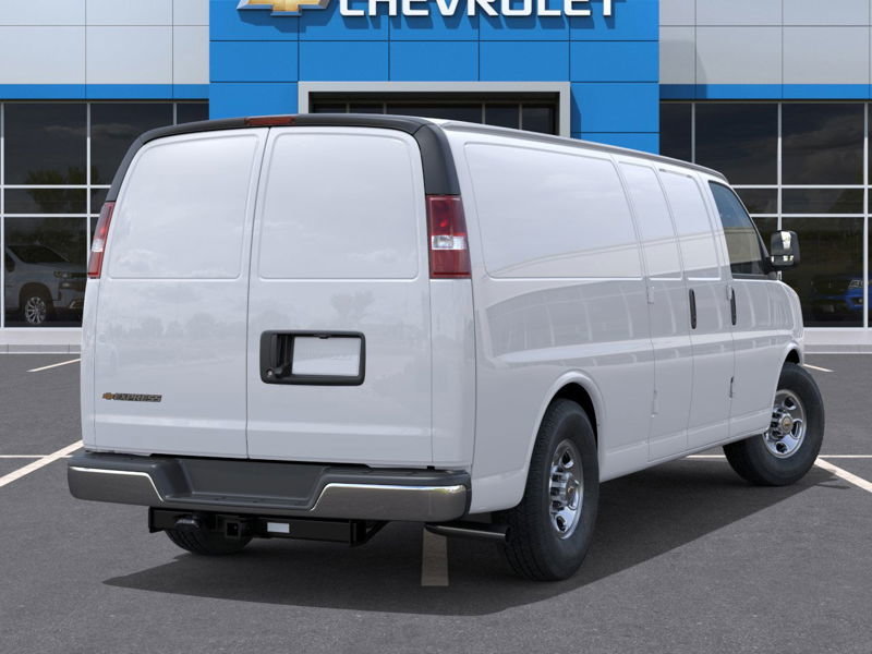 Chevrolet Express Cargo 2500 WT 155'' 2025 à Rivière-du-Loup, Québec - 4 - w1024h768px