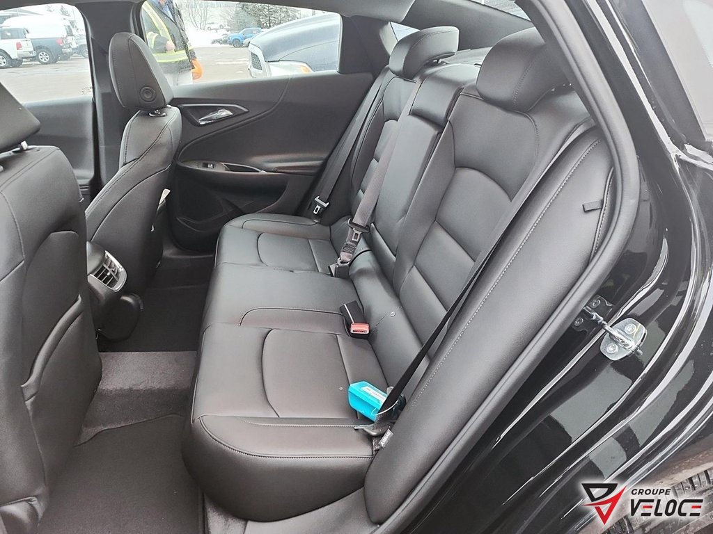 2022 Chevrolet Malibu in Témiscouata-sur-le-Lac, Quebec - 12 - w1024h768px