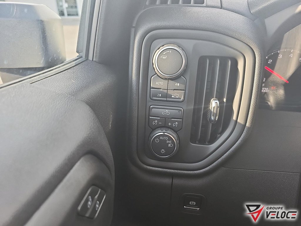 2026 Chevrolet Silverado 1500 in Témiscouata-sur-le-Lac, Quebec - 13 - w1024h768px