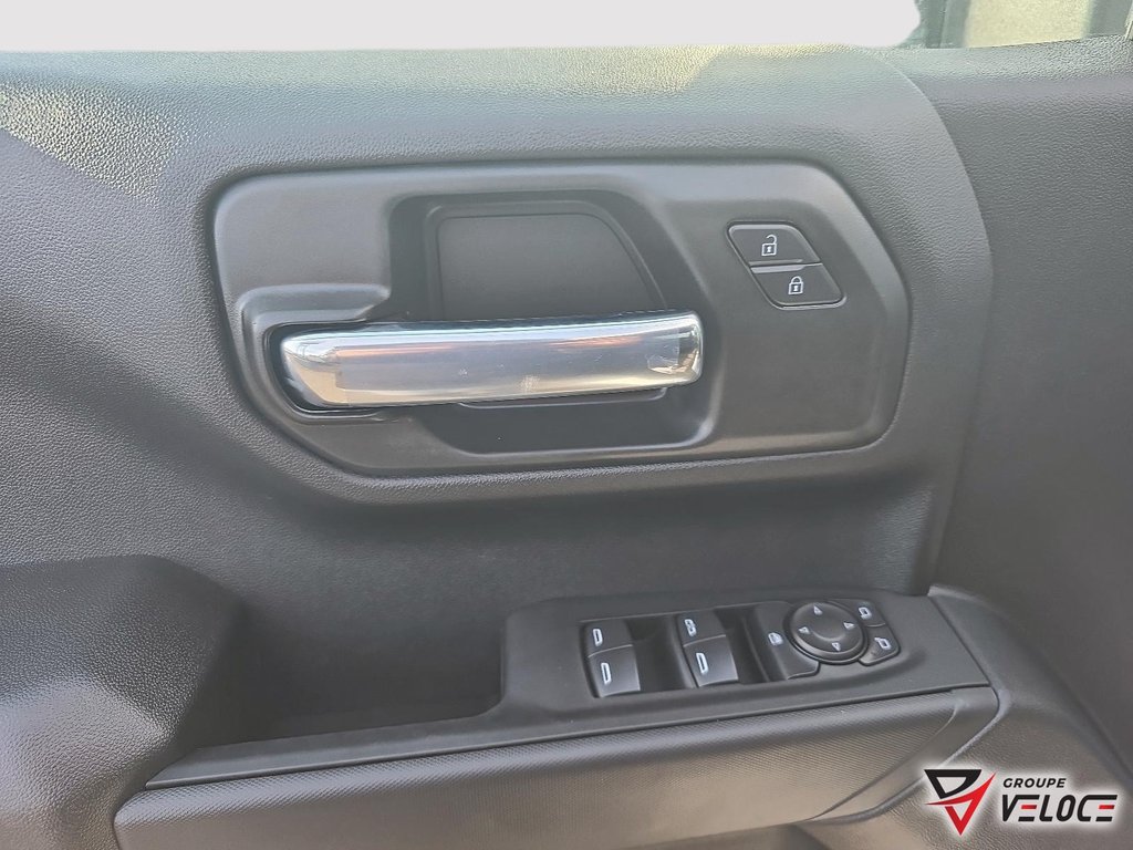 2026 Chevrolet Silverado 1500 in Témiscouata-sur-le-Lac, Quebec - 8 - w1024h768px