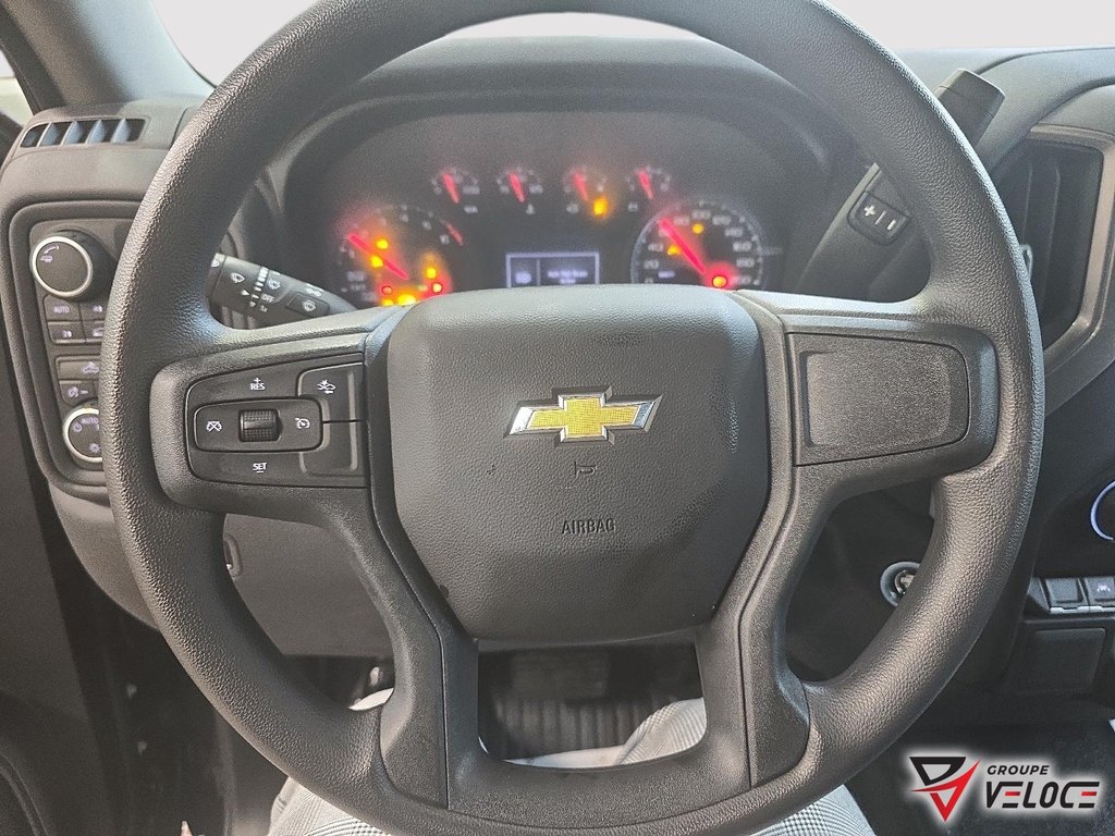 Chevrolet Silverado 1500  2026 à Témiscouata-sur-le-Lac, Québec - 11 - w1024h768px
