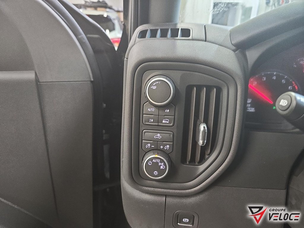 Chevrolet Silverado 1500  2026 à Témiscouata-sur-le-Lac, Québec - 15 - w1024h768px