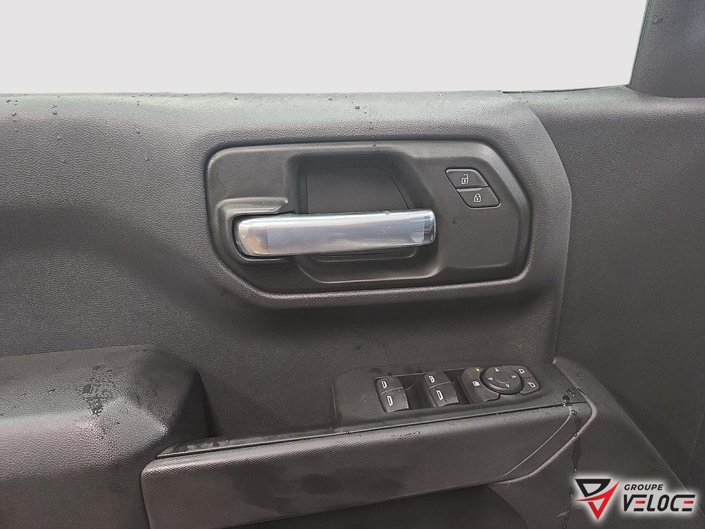 Chevrolet Silverado 1500  2026 à Témiscouata-sur-le-Lac, Québec - 9 - w1024h768px