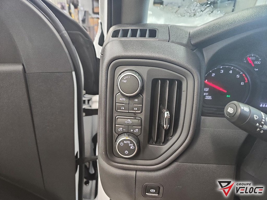 Chevrolet Silverado 1500  2026 à Témiscouata-sur-le-Lac, Québec - 14 - w1024h768px