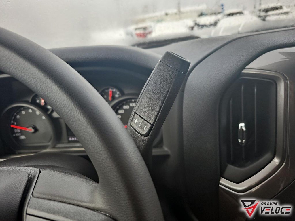 2026 Chevrolet Silverado 1500 in Témiscouata-sur-le-Lac, Quebec - 14 - w1024h768px