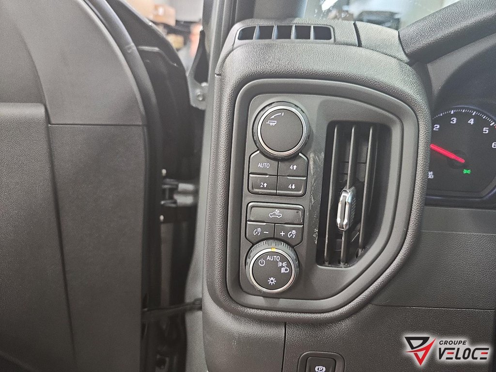 2026 Chevrolet Silverado 1500 in Témiscouata-sur-le-Lac, Quebec - 15 - w1024h768px
