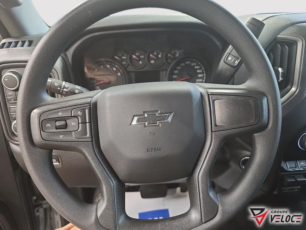 2026 Chevrolet Silverado 1500 in Témiscouata-sur-le-Lac, Quebec - 11 - w1024h768px