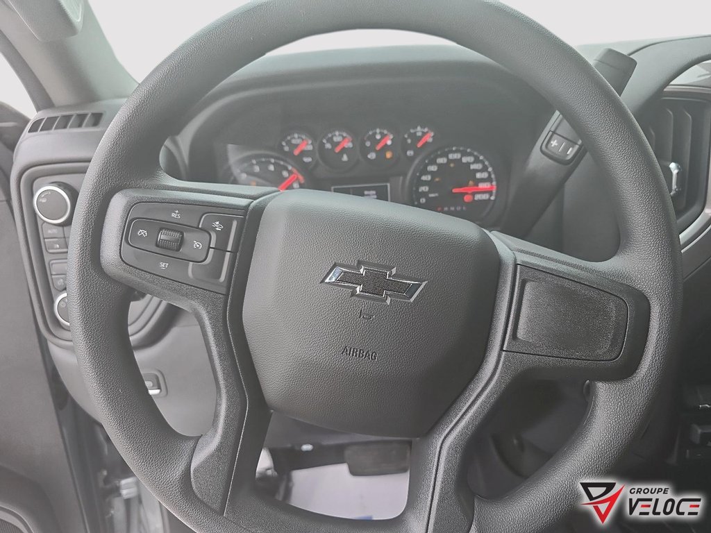 Chevrolet Silverado 1500  2026 à Témiscouata-sur-le-Lac, Québec - 11 - w1024h768px