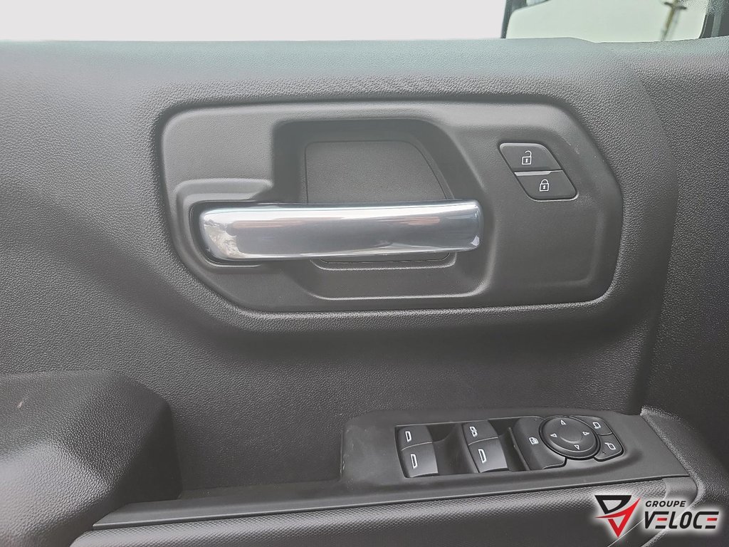 Chevrolet Silverado 1500  2026 à Témiscouata-sur-le-Lac, Québec - 10 - w1024h768px