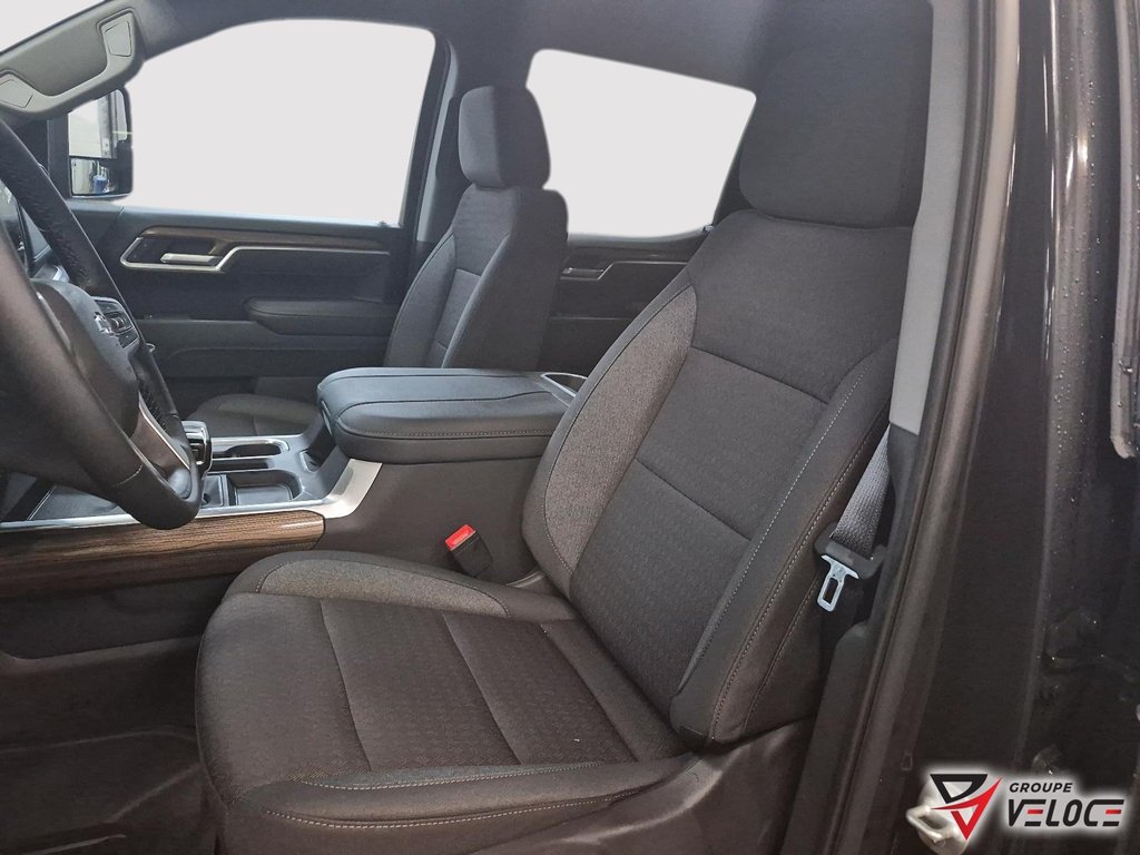 2026 Chevrolet Silverado 1500 in Témiscouata-sur-le-Lac, Quebec - 7 - w1024h768px