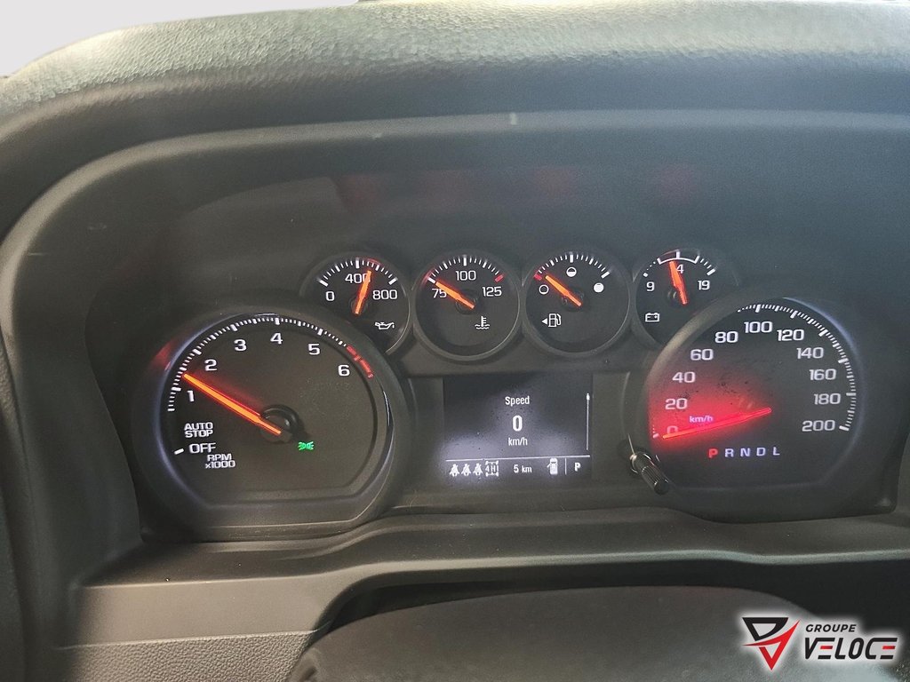 Chevrolet Silverado 1500 Custom Trail Boss 2026 à Rivière-du-Loup, Québec - 12 - w1024h768px