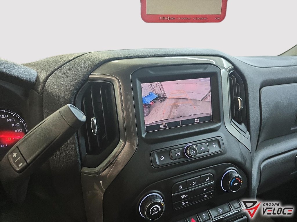 Chevrolet Silverado 1500 Custom Trail Boss 2026 à Rivière-du-Loup, Québec - 17 - w1024h768px