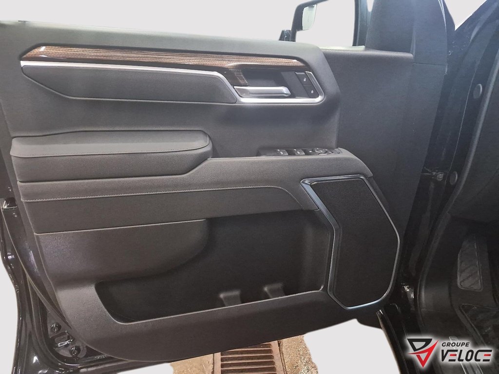 2026 Chevrolet Silverado 1500 LT in Riviere-du-Loup, Quebec - 8 - w1024h768px