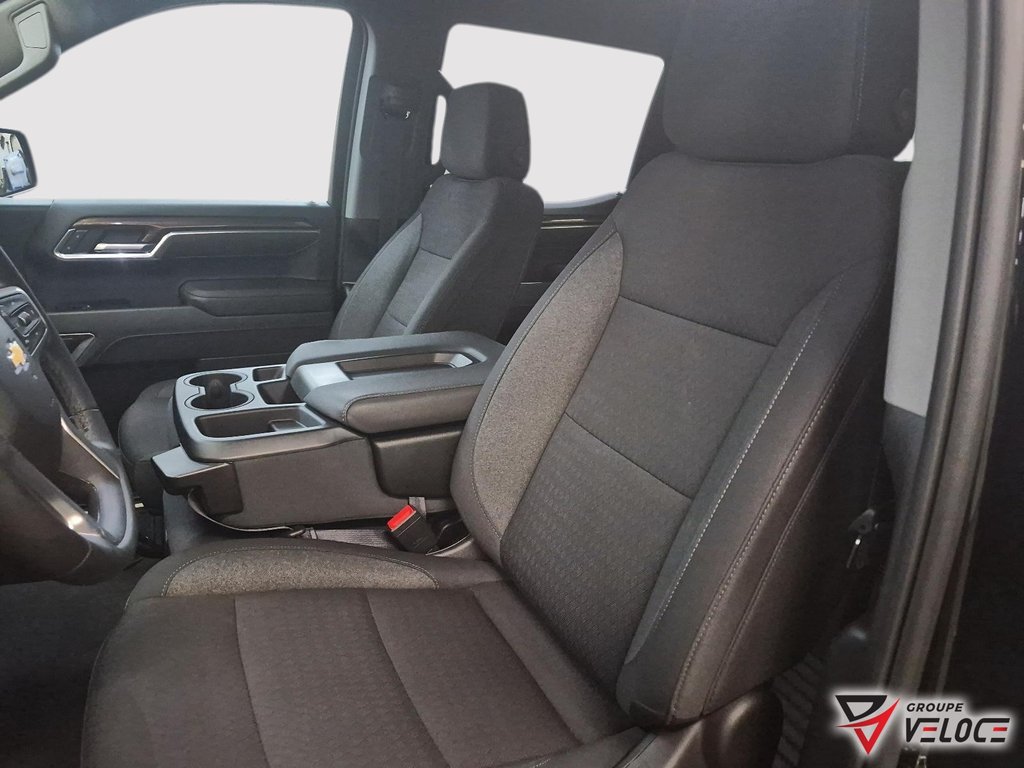 2026 Chevrolet Silverado 1500 LT in Riviere-du-Loup, Quebec - 6 - w1024h768px