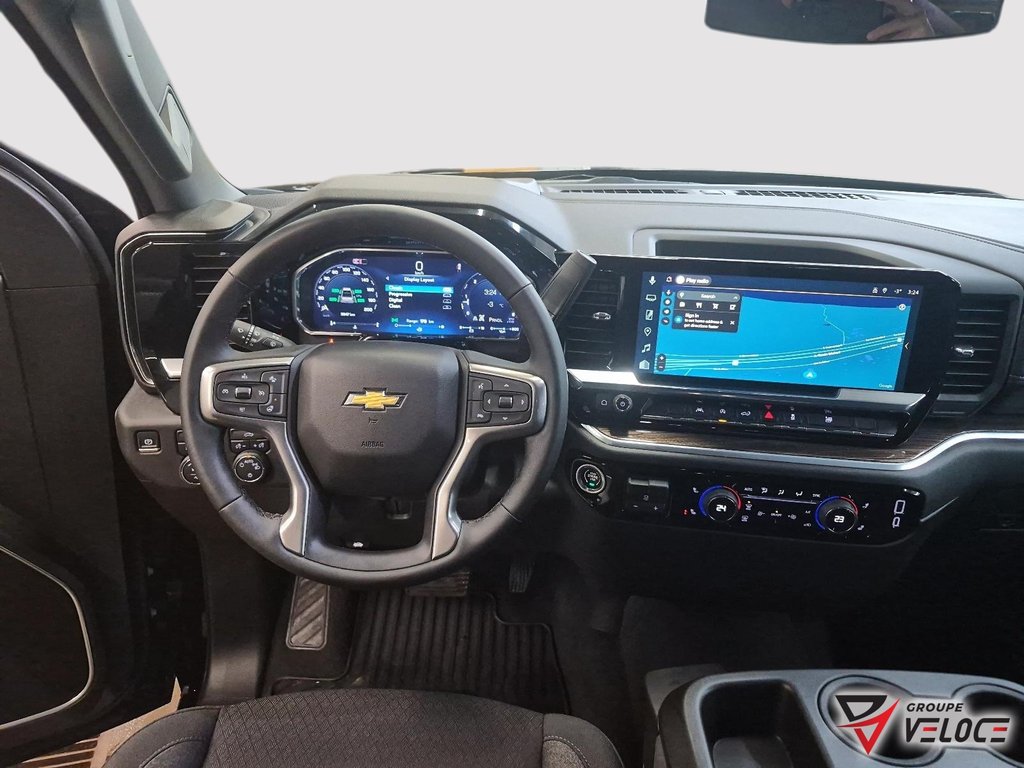 2026 Chevrolet Silverado 1500 LT in Riviere-du-Loup, Quebec - 7 - w1024h768px