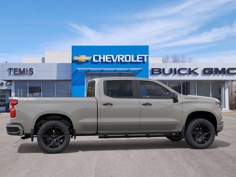 2026 Chevrolet Silverado 1500 in Témiscouata-sur-le-Lac, Quebec - 5 - w1024h768px