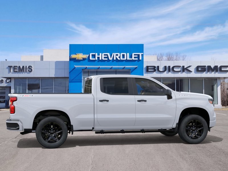 Chevrolet Silverado 1500  2026 à Témiscouata-sur-le-Lac, Québec - 5 - w1024h768px