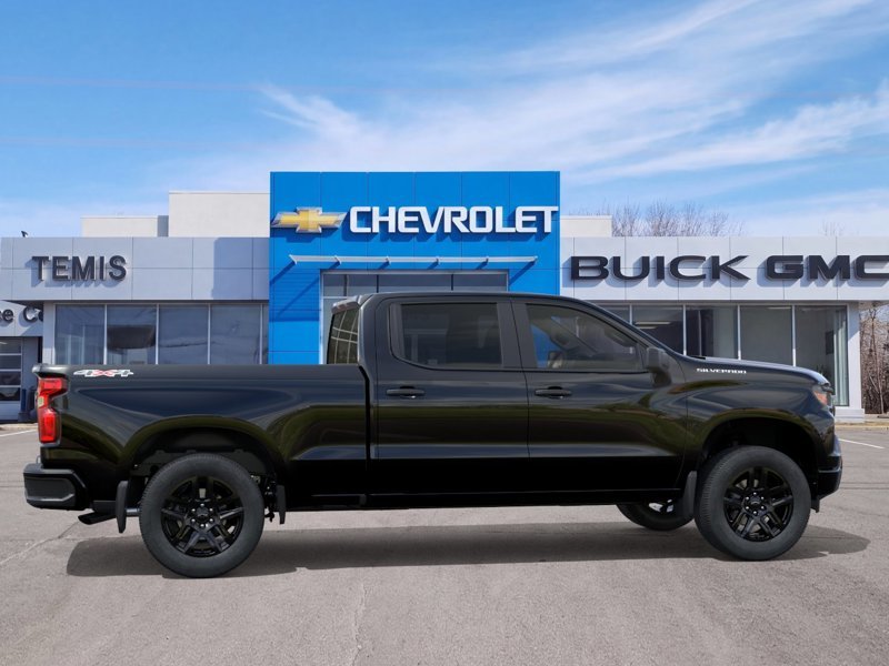 Chevrolet Silverado 1500  2026 à Témiscouata-sur-le-Lac, Québec - 5 - w1024h768px
