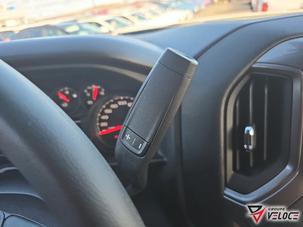 2026 Chevrolet Silverado 2500 HD in Témiscouata-sur-le-Lac, Quebec - 14 - w1024h768px