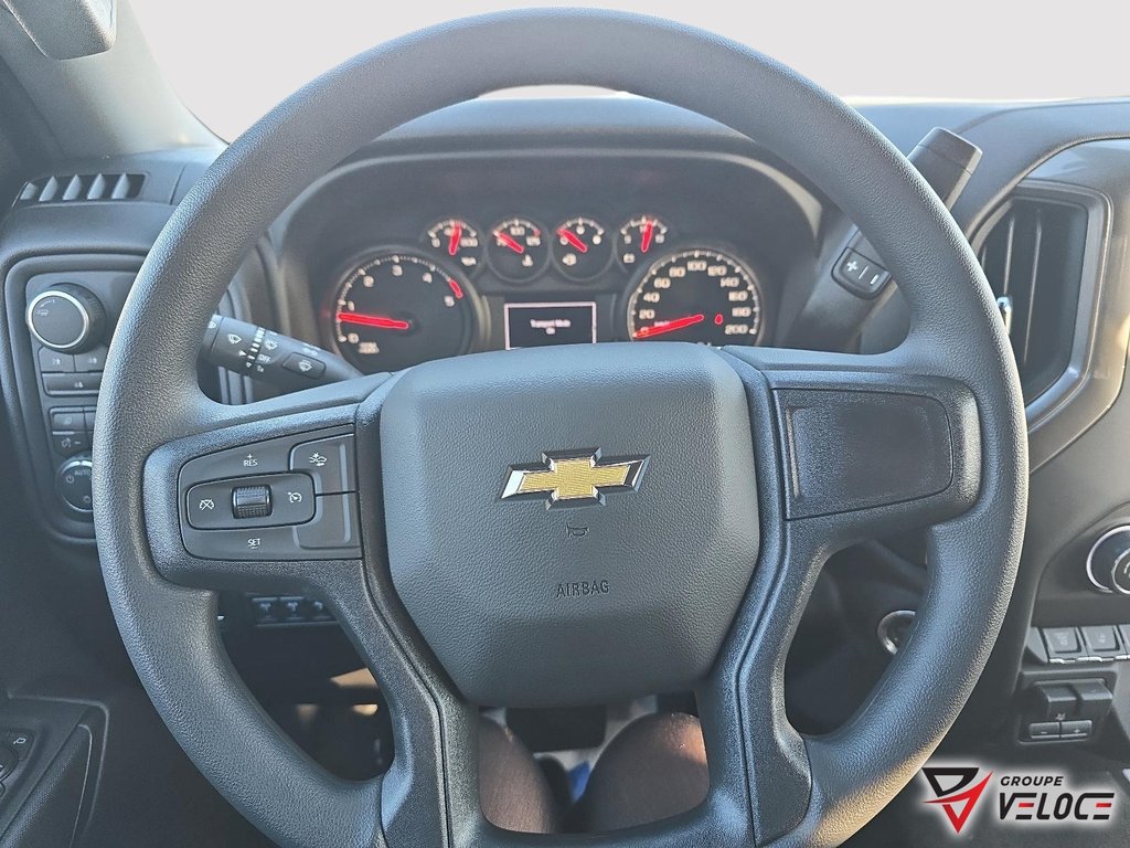 2026 Chevrolet Silverado 2500 HD in Témiscouata-sur-le-Lac, Quebec - 11 - w1024h768px