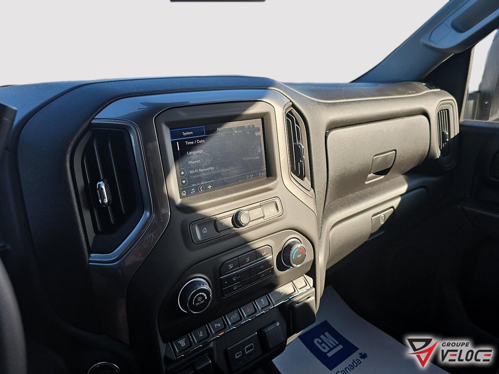 2026 Chevrolet Silverado 2500 HD in Témiscouata-sur-le-Lac, Quebec - 13 - w1024h768px