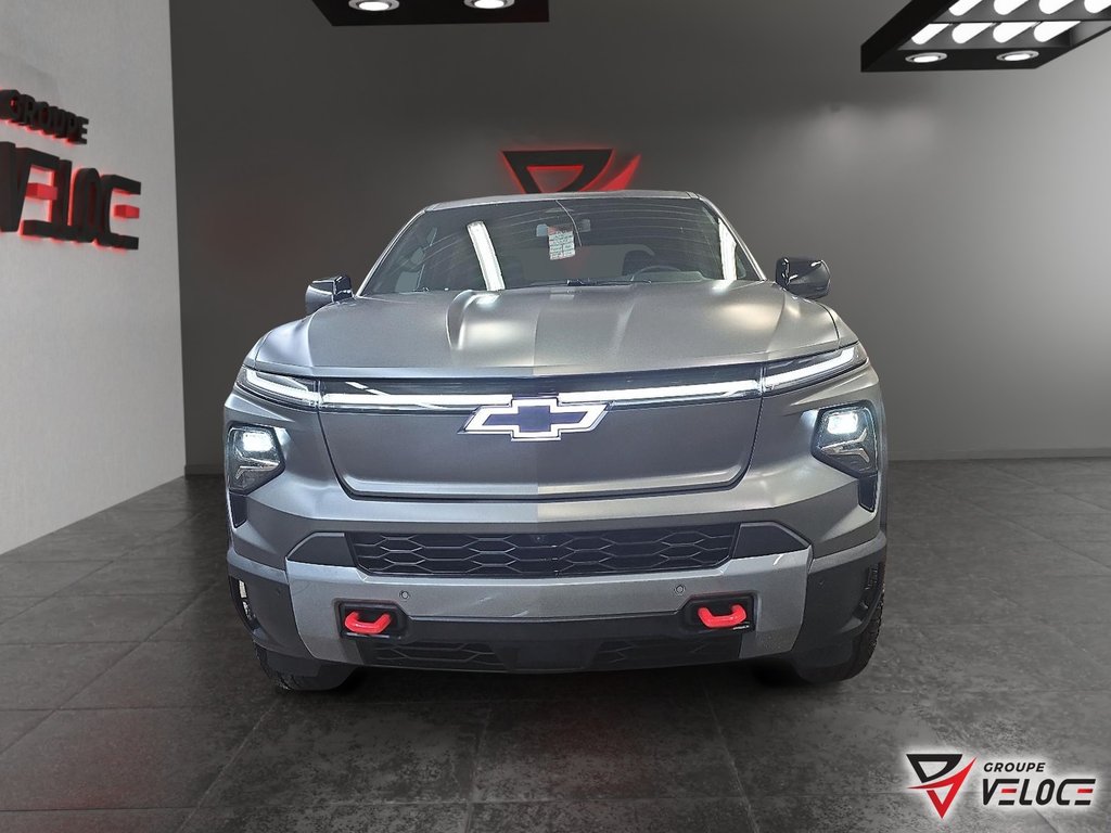 Chevrolet Silverado EV  2026 à Témiscouata-sur-le-Lac, Québec - 2 - w1024h768px