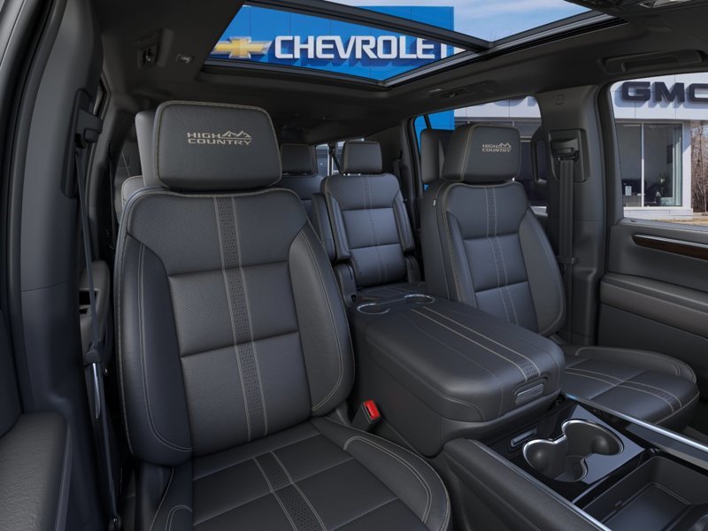2026 Chevrolet Suburban in Témiscouata-sur-le-Lac, Quebec - 16 - w1024h768px