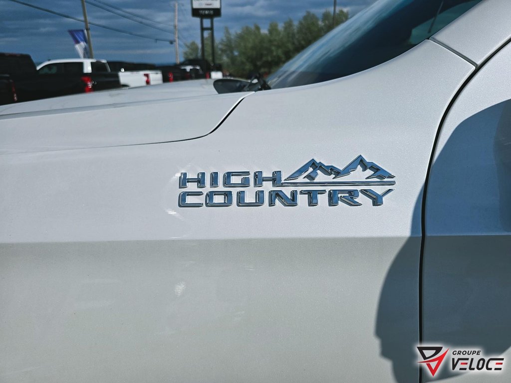 Chevrolet Tahoe High Country 2025 à Rivière-du-Loup, Québec - 8 - w1024h768px